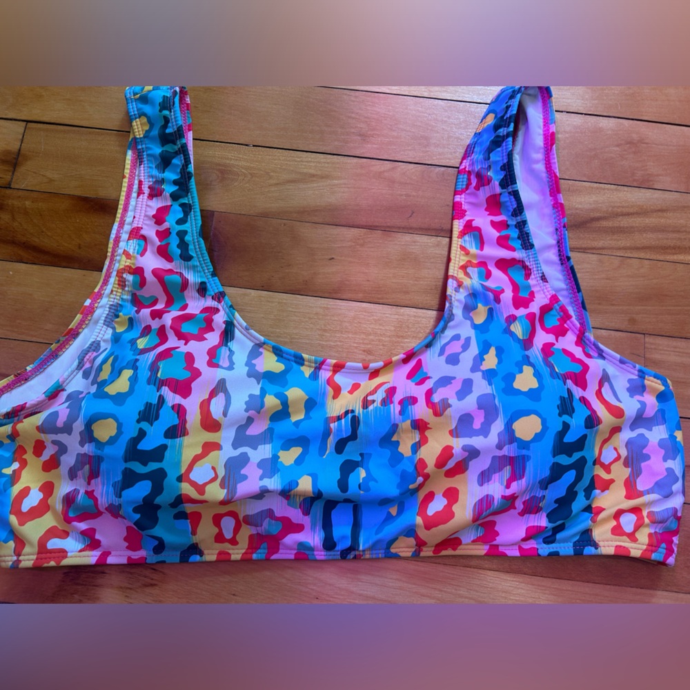 Shein bright color leopard print swim top size 3xl